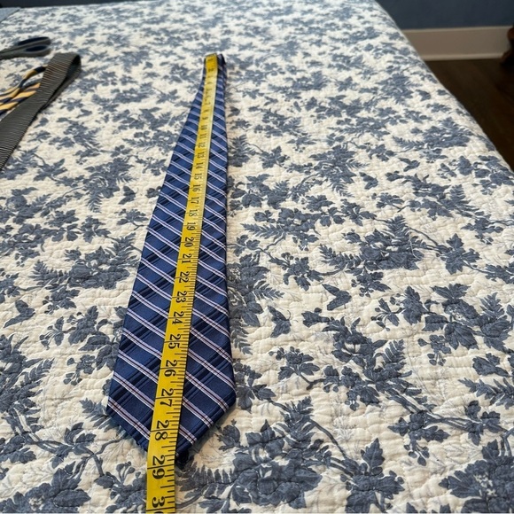 IKE Behar Repp Tie Blue & Lavender Stripes Imported Silk Hand Tailored 58”x3.5” - Picture 9 of 10